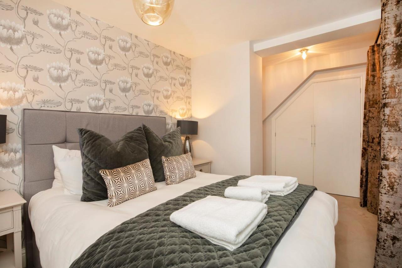 8 Blue Bridge- Elegant And Luxurious 1 Bedroom Apt- Free Parking Apartemen York
